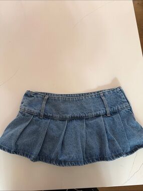 Edikted Denim Pleated Mini Skirt - Blue